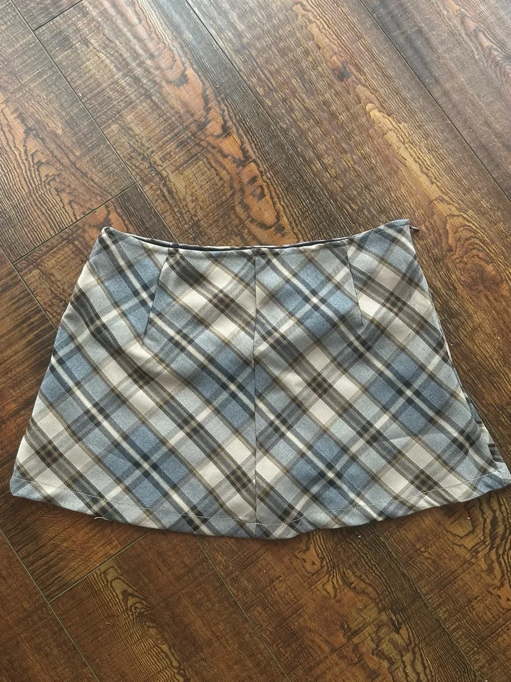 Cider Plaid Mini Skirt in Beige, Black and Cream